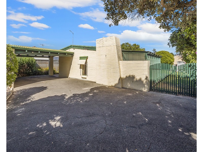 7 Catherine Street, Safety Bay WA 6169