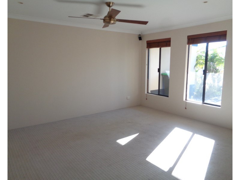 40 Claiborne Road, Secret Harbour WA 6173