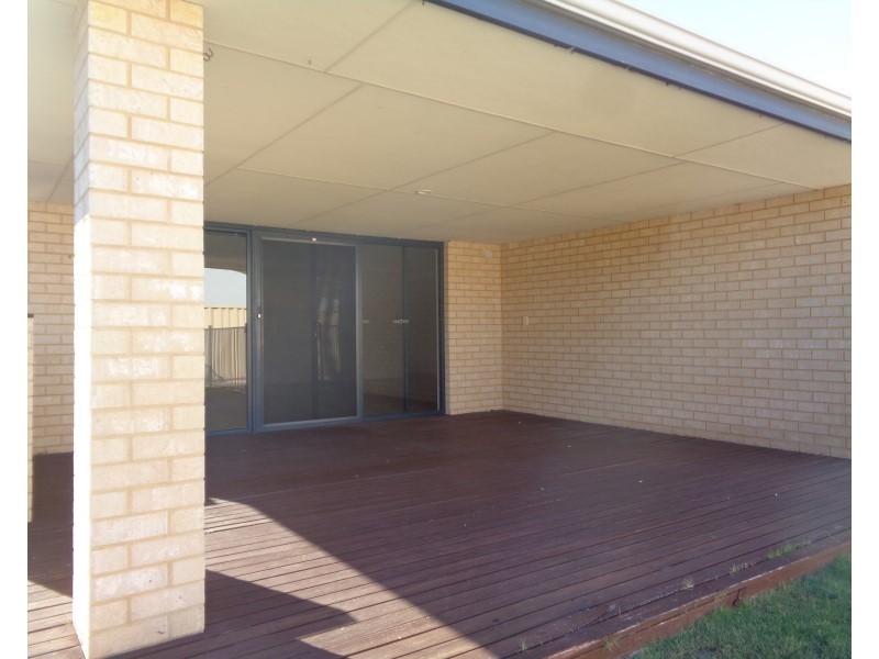 40 Claiborne Road, Secret Harbour WA 6173