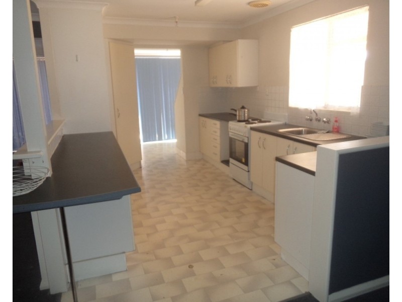 29 Studzor Street, Warnbro WA 6169