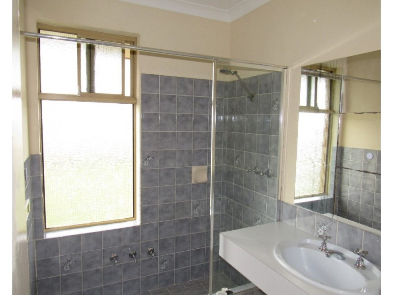 8 Fox Close, Waikiki WA 6169