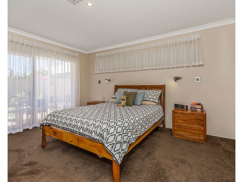 38 Skylark Loop, Erskine WA 6210