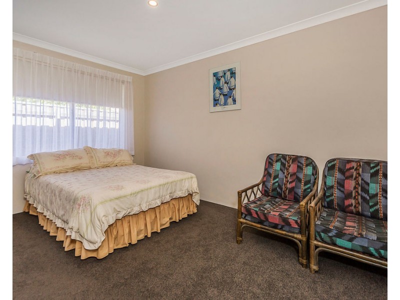 38 Skylark Loop, Erskine WA 6210