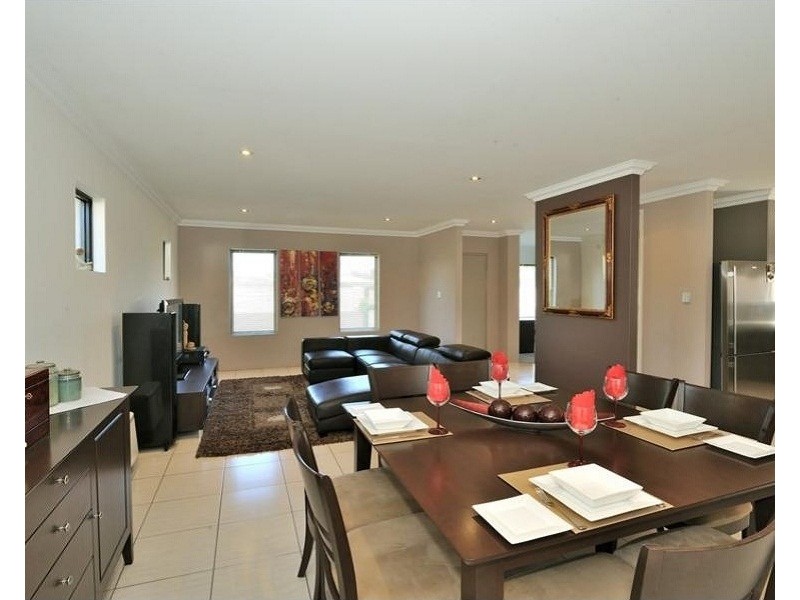 10D Parkin Street, Rockingham WA 6168