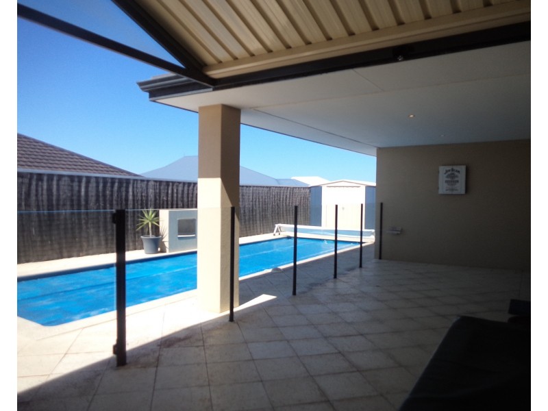 14 Patman Road, Secret Harbour WA 6173