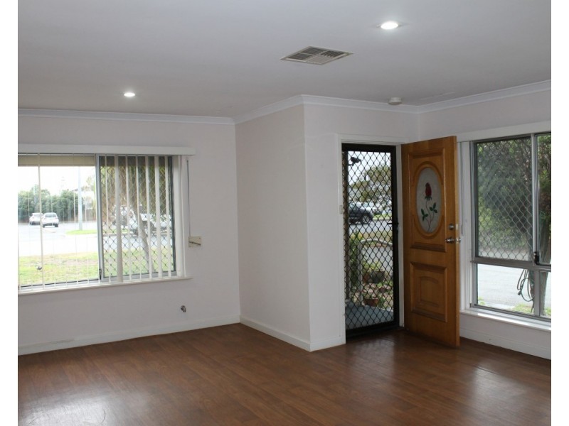 1/53 Second Avenue, Shoalwater WA 6169