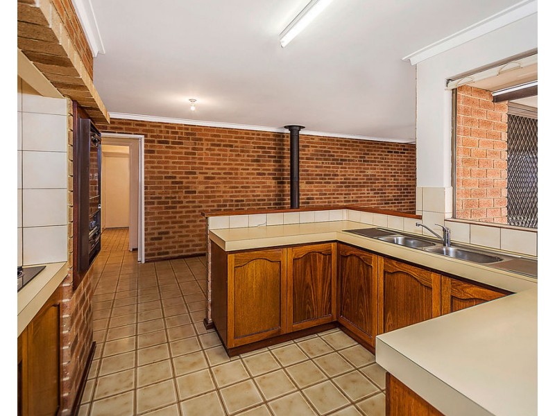 7 Fordred Place, Parmelia WA 6167