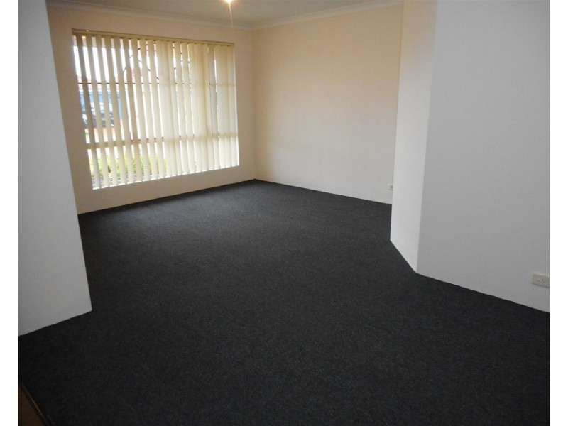 61 Montebourg Meander, Port Kennedy WA 6172
