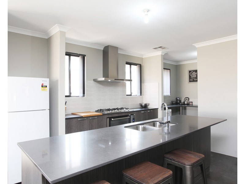 48 Lavinia Crescent, Secret Harbour WA 6173