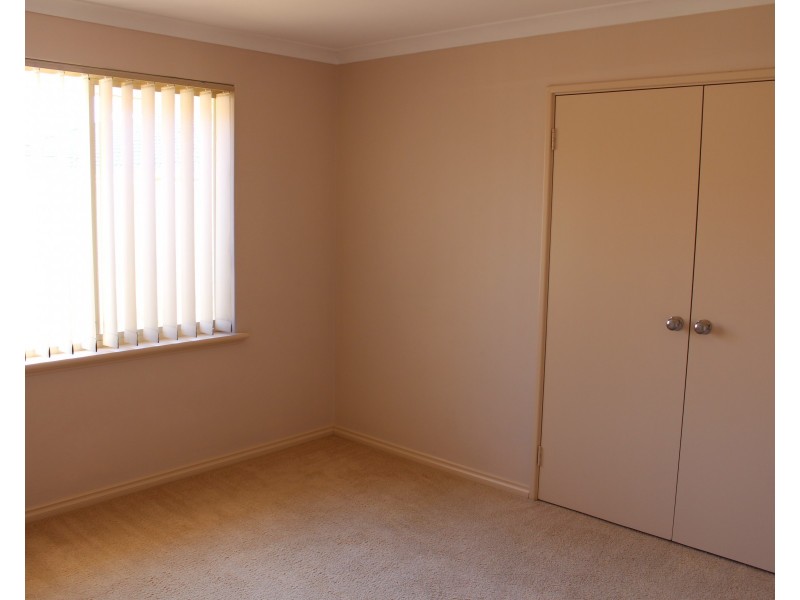 77  Montoro Drive, Port Kennedy WA 6172