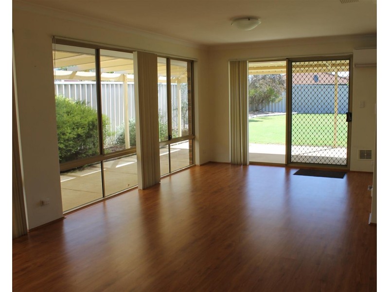 24 Pallarup Grove, Waikiki WA 6169