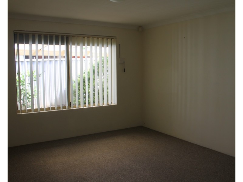 24 Pallarup Grove, Waikiki WA 6169