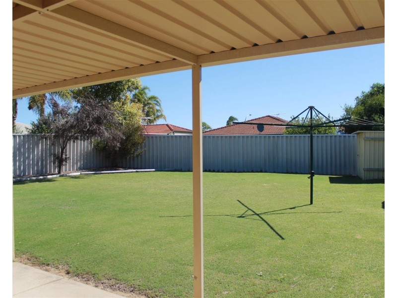24 Pallarup Grove, Waikiki WA 6169