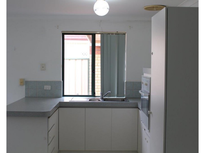 2/56-60 Elanora Drive, Cooloongup WA 6168