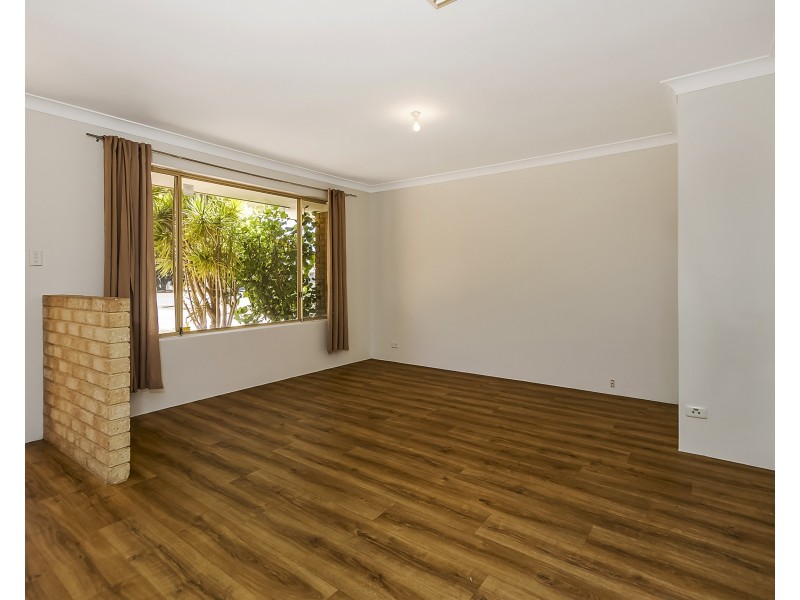 44 Rand Avenue, Waikiki WA 6169