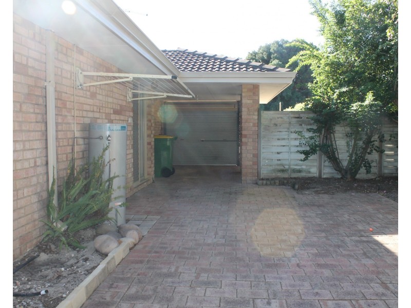 44 Rand Avenue, Waikiki WA 6169