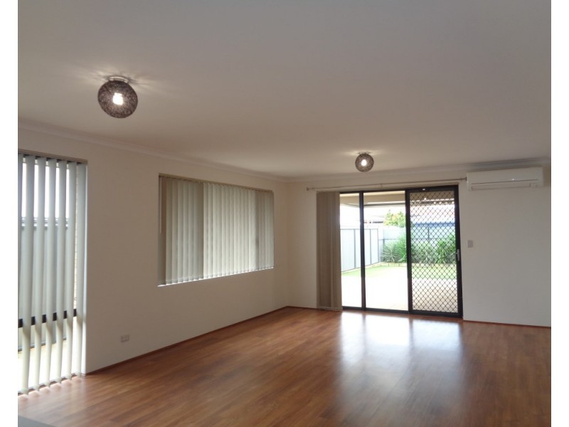 42 Kingaroy Drive, Baldivis WA 6171