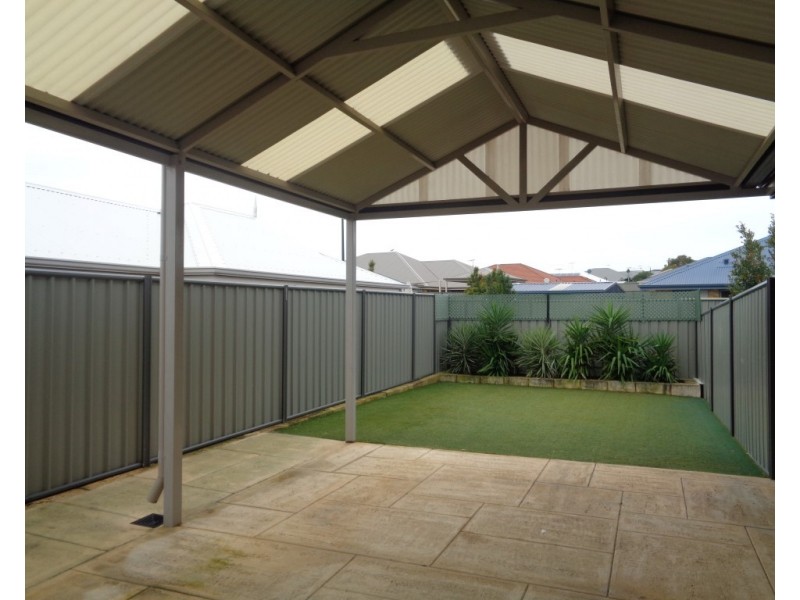 42 Kingaroy Drive, Baldivis WA 6171