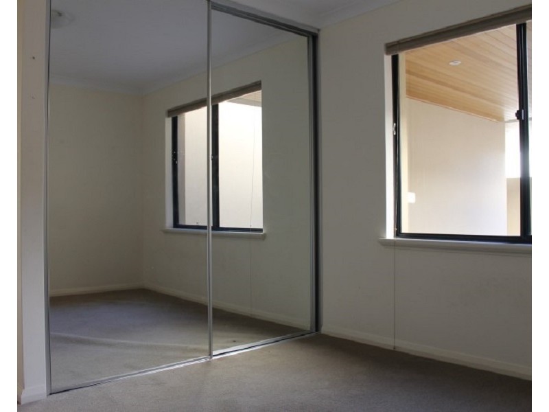 8/111 Kent Street, Rockingham WA 6168