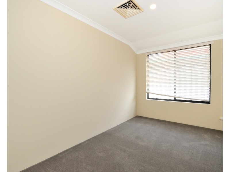29 Eiffel Crescent, Port Kennedy WA 6172