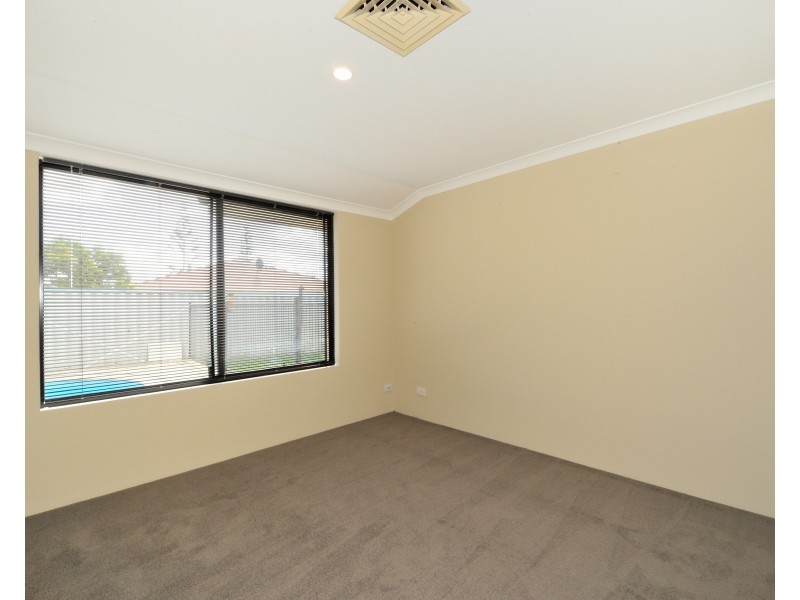 29 Eiffel Crescent, Port Kennedy WA 6172