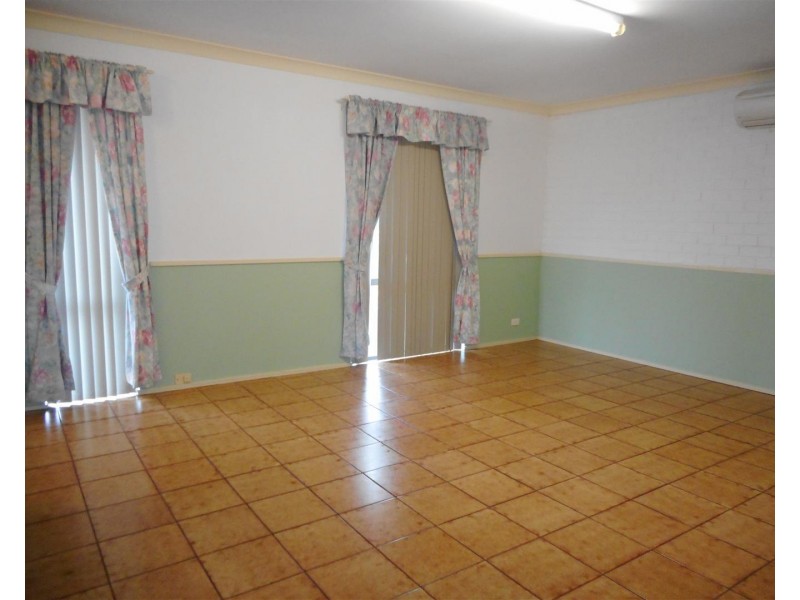 10  Markaling Close, Hillman WA 6168