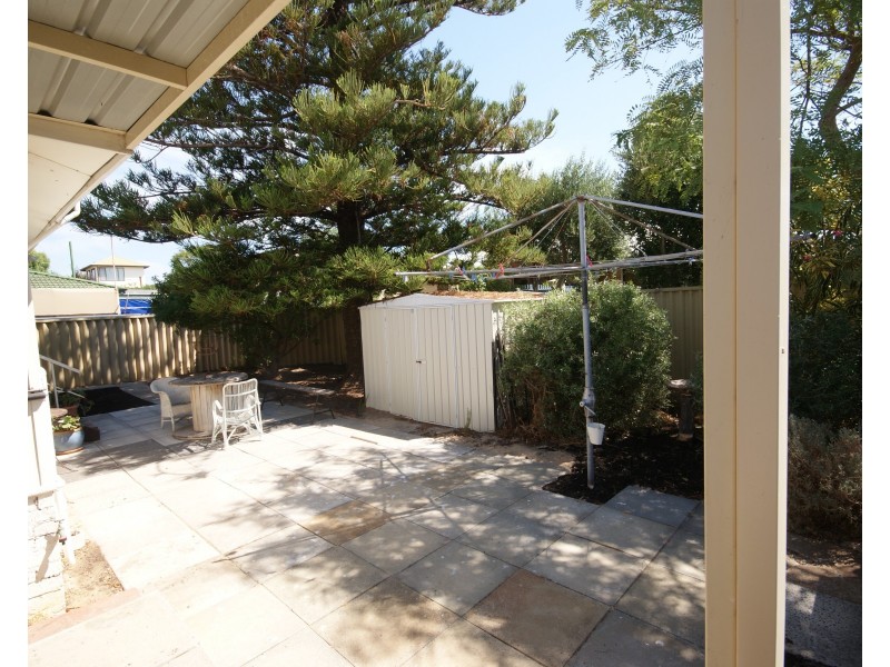 13 Fourth Avenue, Shoalwater WA 6169