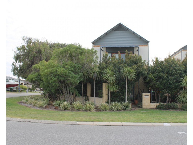 19/20 Lake Street, Rockingham WA 6168