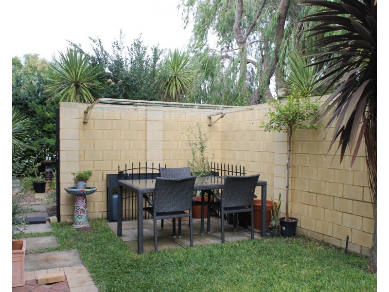 19/20 Lake Street, Rockingham WA 6168