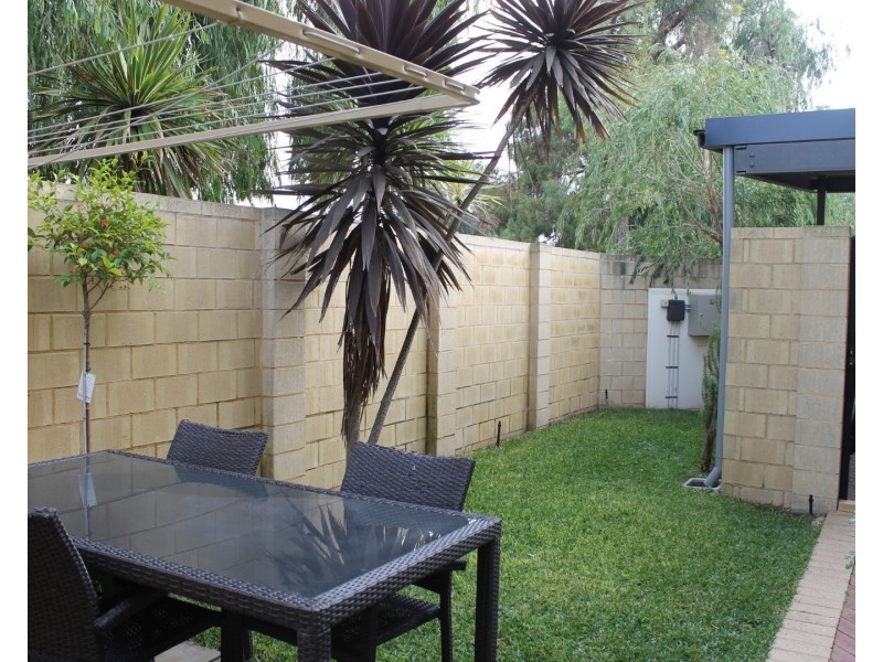 19/20 Lake Street, Rockingham WA 6168