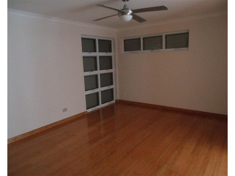 16 Johanna Way, Secret Harbour WA 6173