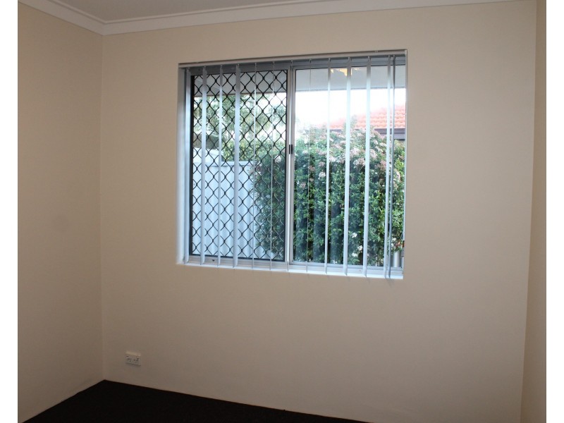 19/105 Simpson Avenue, Rockingham WA 6168