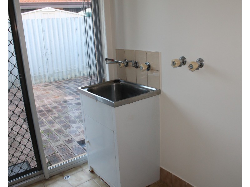 19/105 Simpson Avenue, Rockingham WA 6168