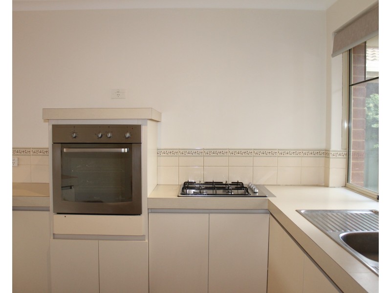 8/4 Dowling Street, Rockingham WA 6168