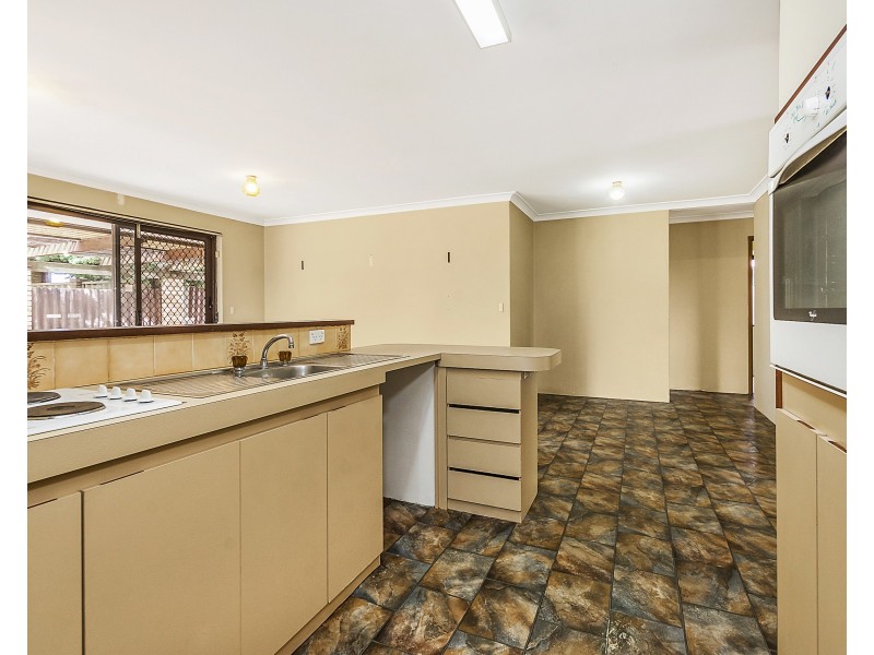 81 Georgetown Drive, Safety Bay WA 6169