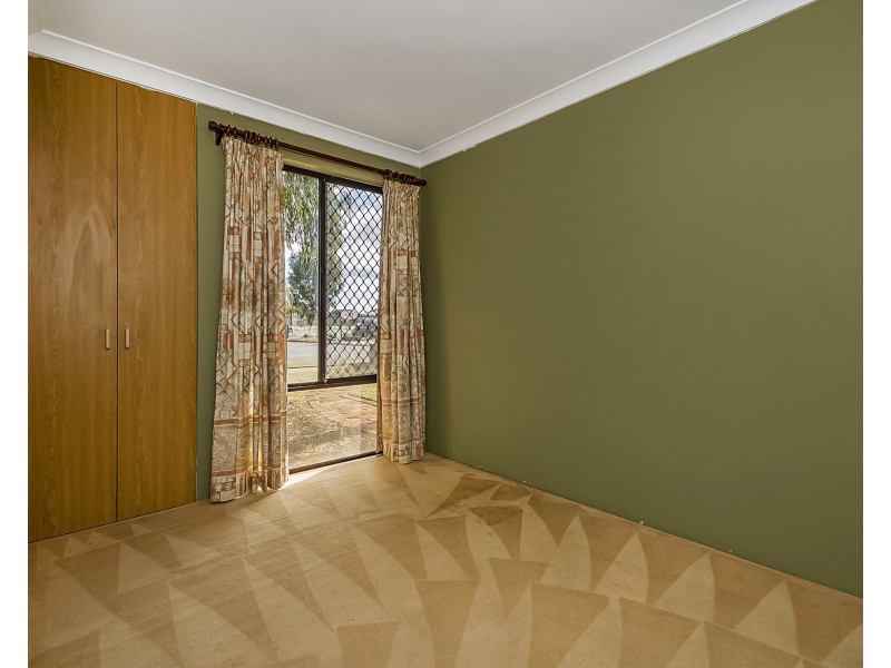 81 Georgetown Drive, Safety Bay WA 6169