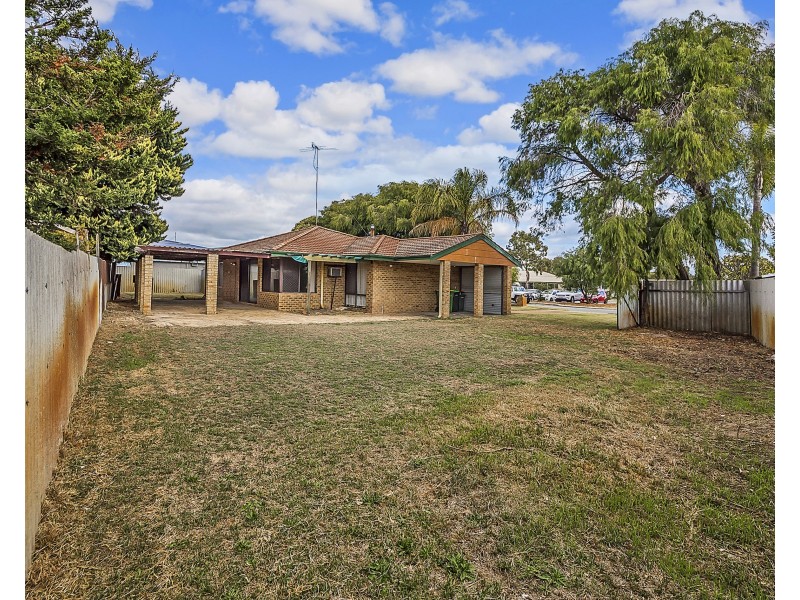 81 Georgetown Drive, Safety Bay WA 6169