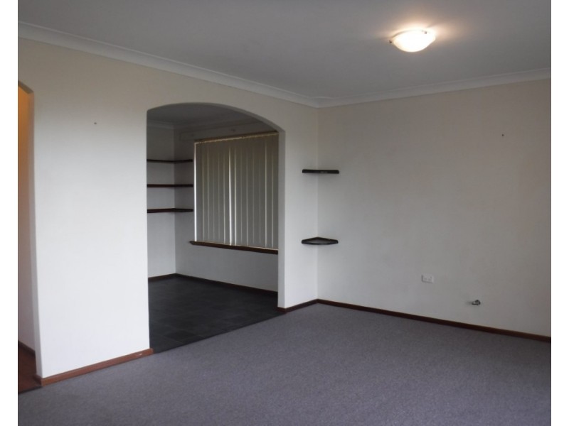 15 Millgrove Avenue, Cooloongup WA 6168