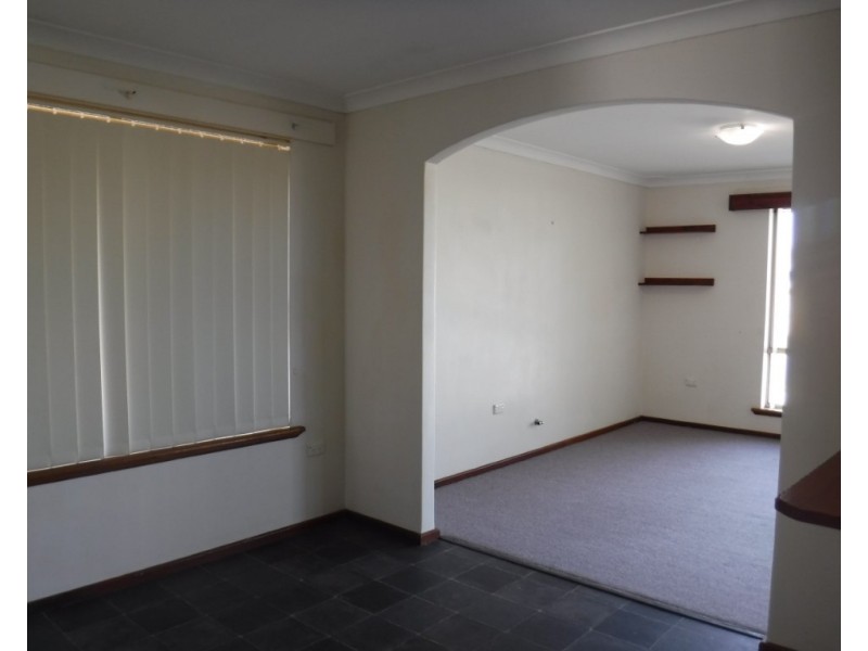 15 Millgrove Avenue, Cooloongup WA 6168
