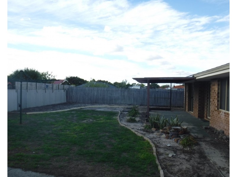 15 Millgrove Avenue, Cooloongup WA 6168