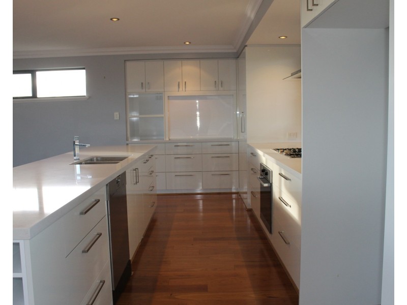 19 Turtles Bend, Secret Harbour WA 6173