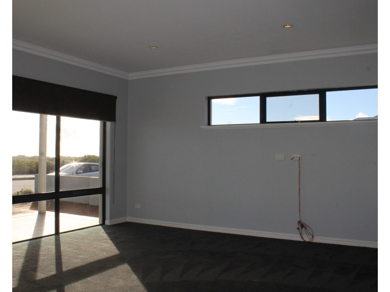 19 Turtles Bend, Secret Harbour WA 6173