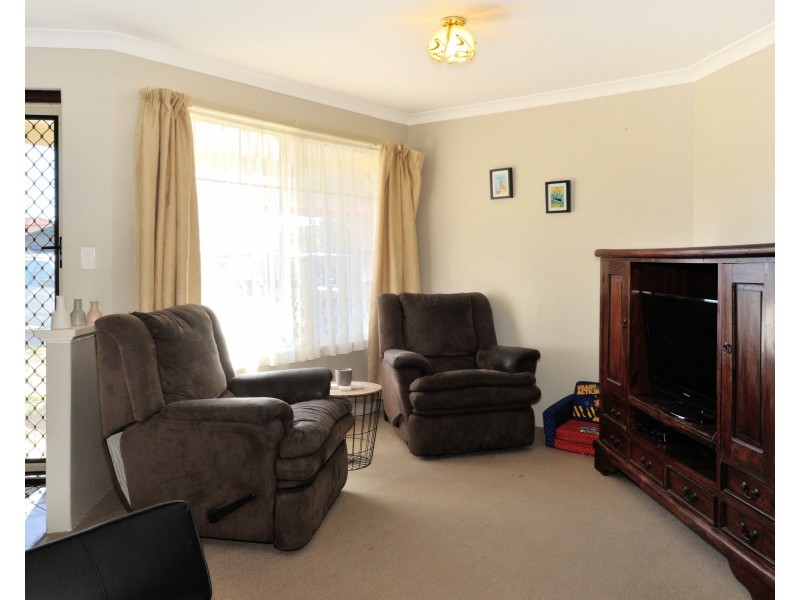 4 Raven Lane, Warnbro WA 6169