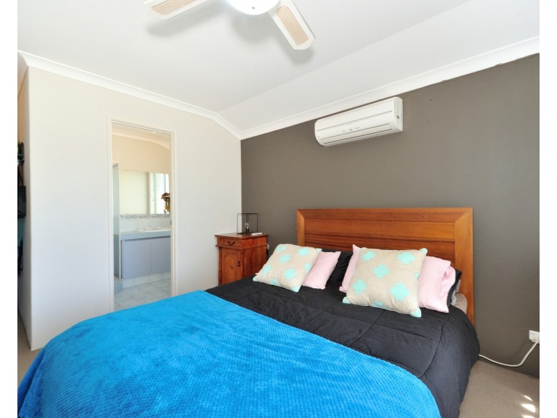 4 Raven Lane, Warnbro WA 6169