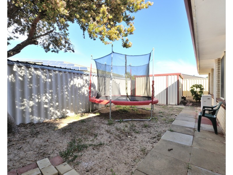 4 Raven Lane, Warnbro WA 6169