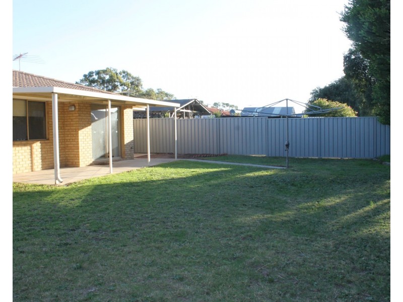 35 Gumnut Crescent, Safety Bay WA 6169