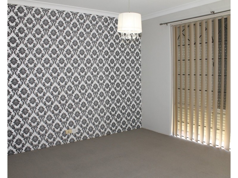 8 Armistice Way, Warnbro WA 6169