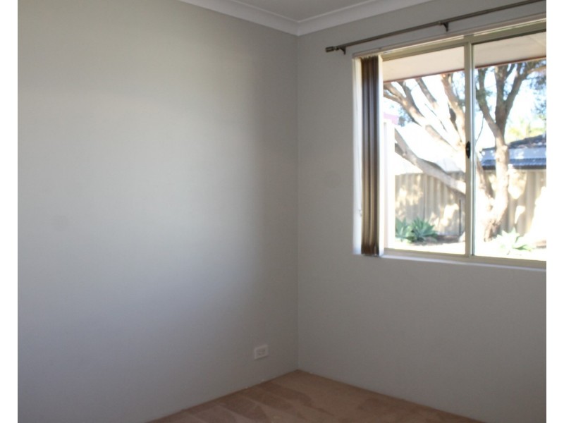 8 Armistice Way, Warnbro WA 6169
