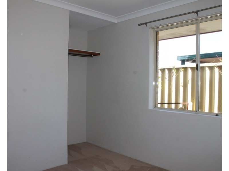 8 Armistice Way, Warnbro WA 6169
