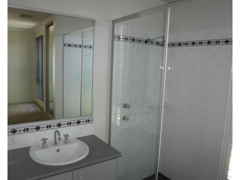 1D Radford Place, Safety Bay WA 6169